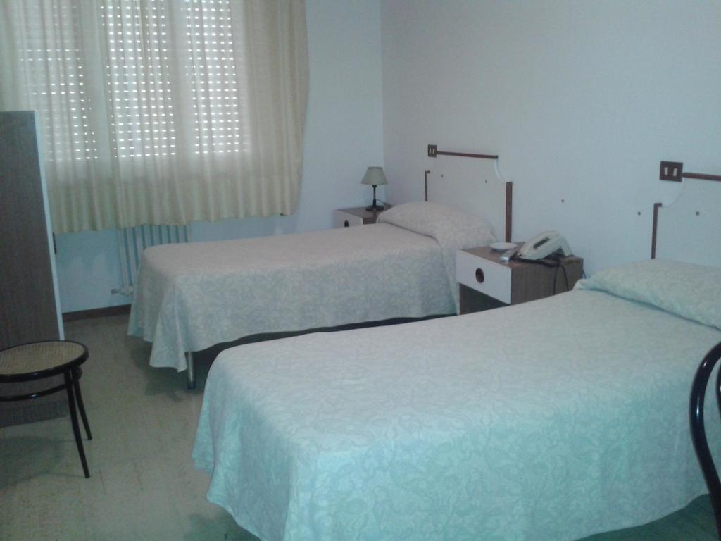 Albergo Tenda Verde Falconara Marittima Kamer foto