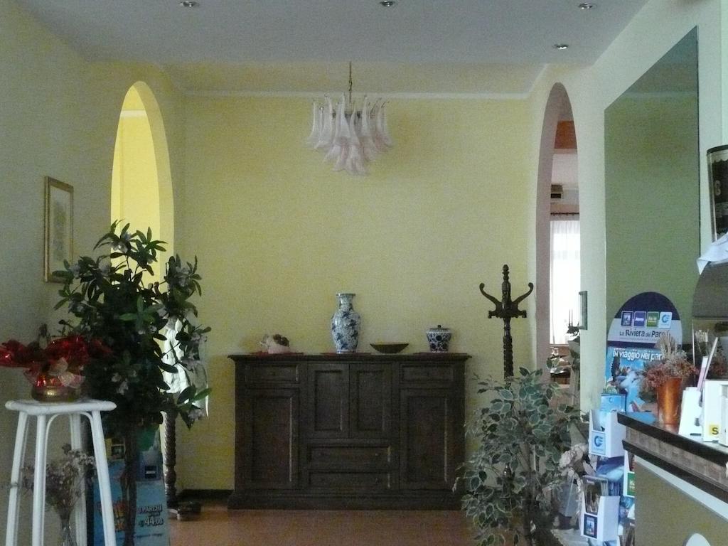 Albergo Tenda Verde Falconara Marittima Buitenkant foto